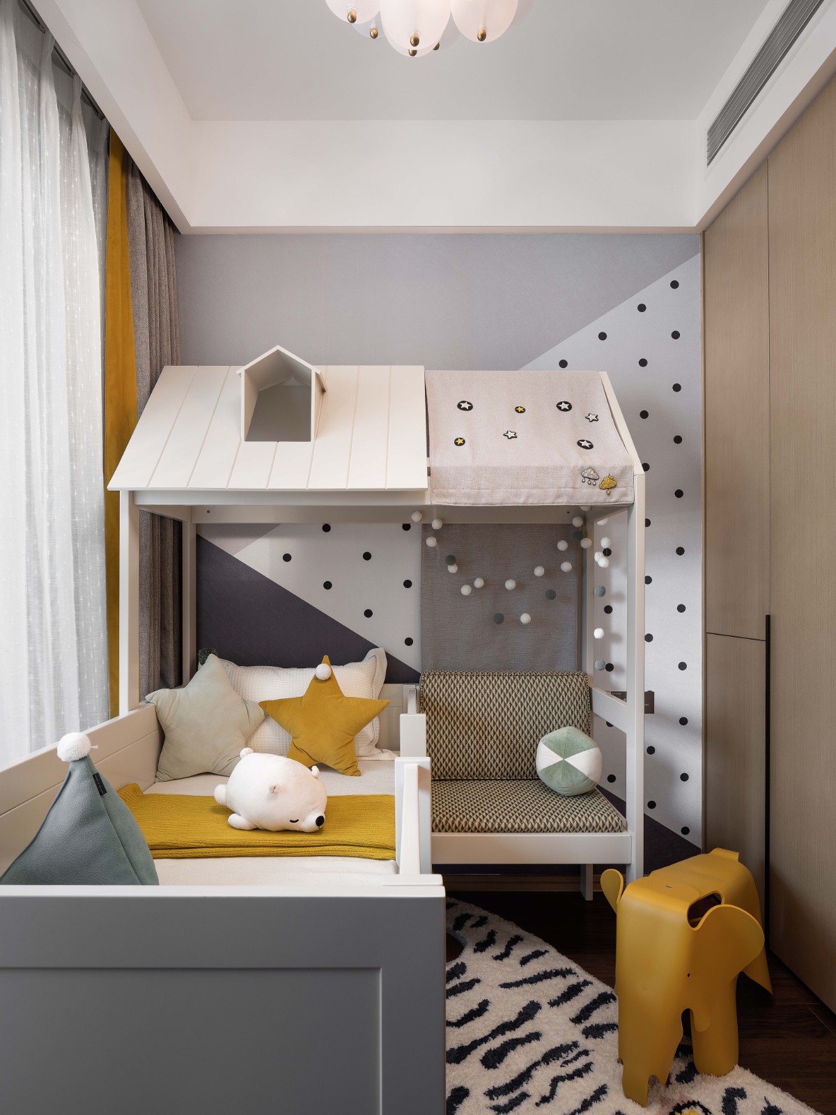 现代轻奢风格室内设计家装案例-儿童房